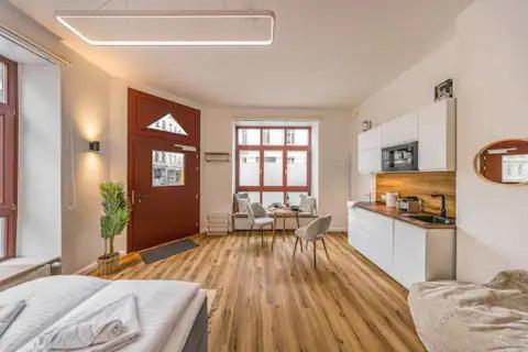 Ruhige Und Stilvolle Wohnung Am Clara-Zetkin-Park ライプツィヒ エクステリア 写真