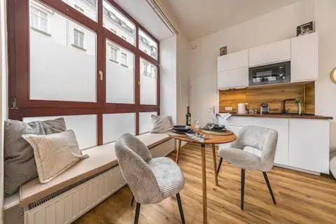 Ruhige Und Stilvolle Wohnung Am Clara-Zetkin-Park ライプツィヒ エクステリア 写真