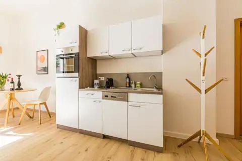 Ruhige Und Stilvolle Wohnung Am Clara-Zetkin-Park ライプツィヒ エクステリア 写真