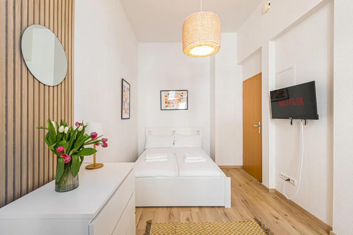 Ruhige Und Stilvolle Wohnung Am Clara-Zetkin-Park ライプツィヒ エクステリア 写真